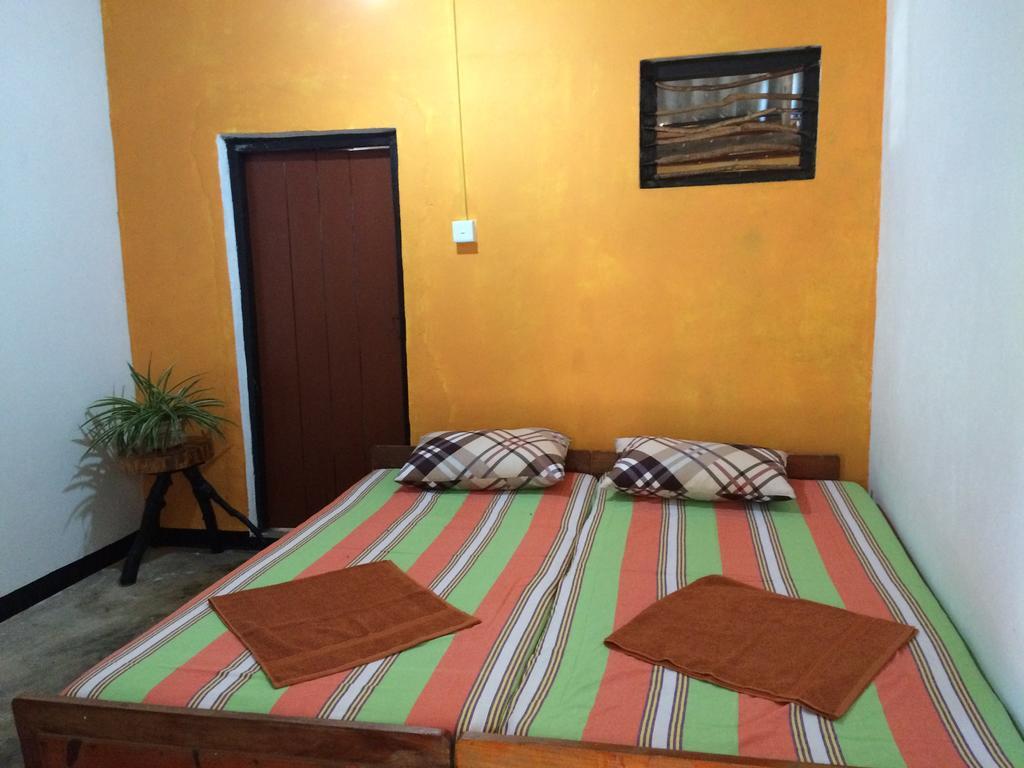 Eastwind Surf Camp Hotel Arugam Bay Exterior photo