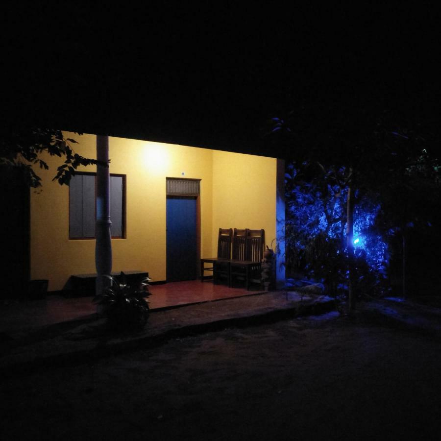 Eastwind Surf Camp Hotel Arugam Bay Exterior photo